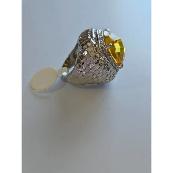 **Final Sale** Silver tone large yellow rhinestone ring Size 6 - Picture 8 of 10